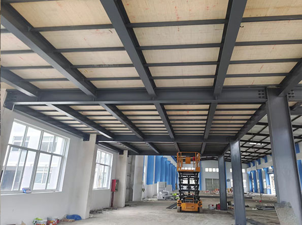 廠房鋼結構搭建圖片