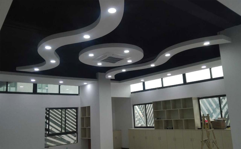 辦公區裝修吊頂實拍效果圖
