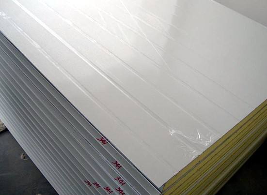 機制聚氨酯彩鋼夾芯板